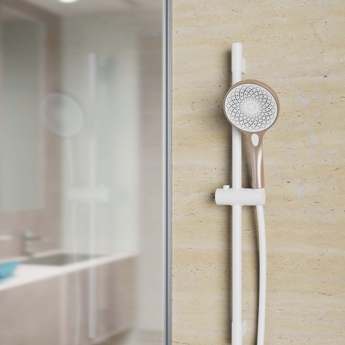 Handbrause mit verstellbarer Wandhalterung und flexiblem Schlauch an beiger Fliesenwand