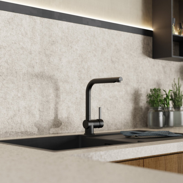 WK 4 in Schwarz, Küchenarmatur mit zeitlosem L-Auslauf