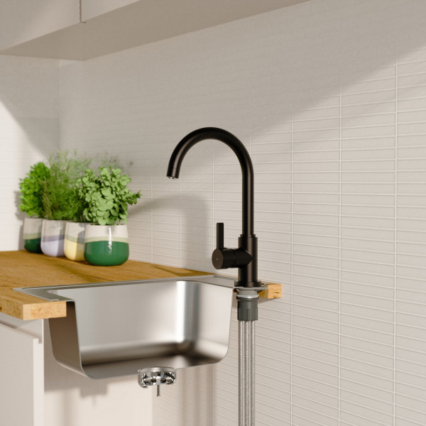 K&uuml;chenarmatur Leona, in Schwarz matt mit Rundbogenauslauf, Niederdruck