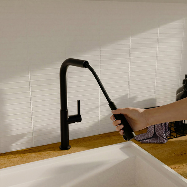 Küchenarmatur Cassia, in Schwarz matt mit herausziehbarer Geschirrbrause, Niederdruck