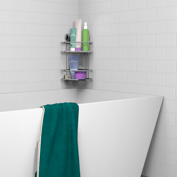 Weiße Badewanne mit türkisfarbenem Handtuch, Wandregal mit Pflegeprodukten darüber.