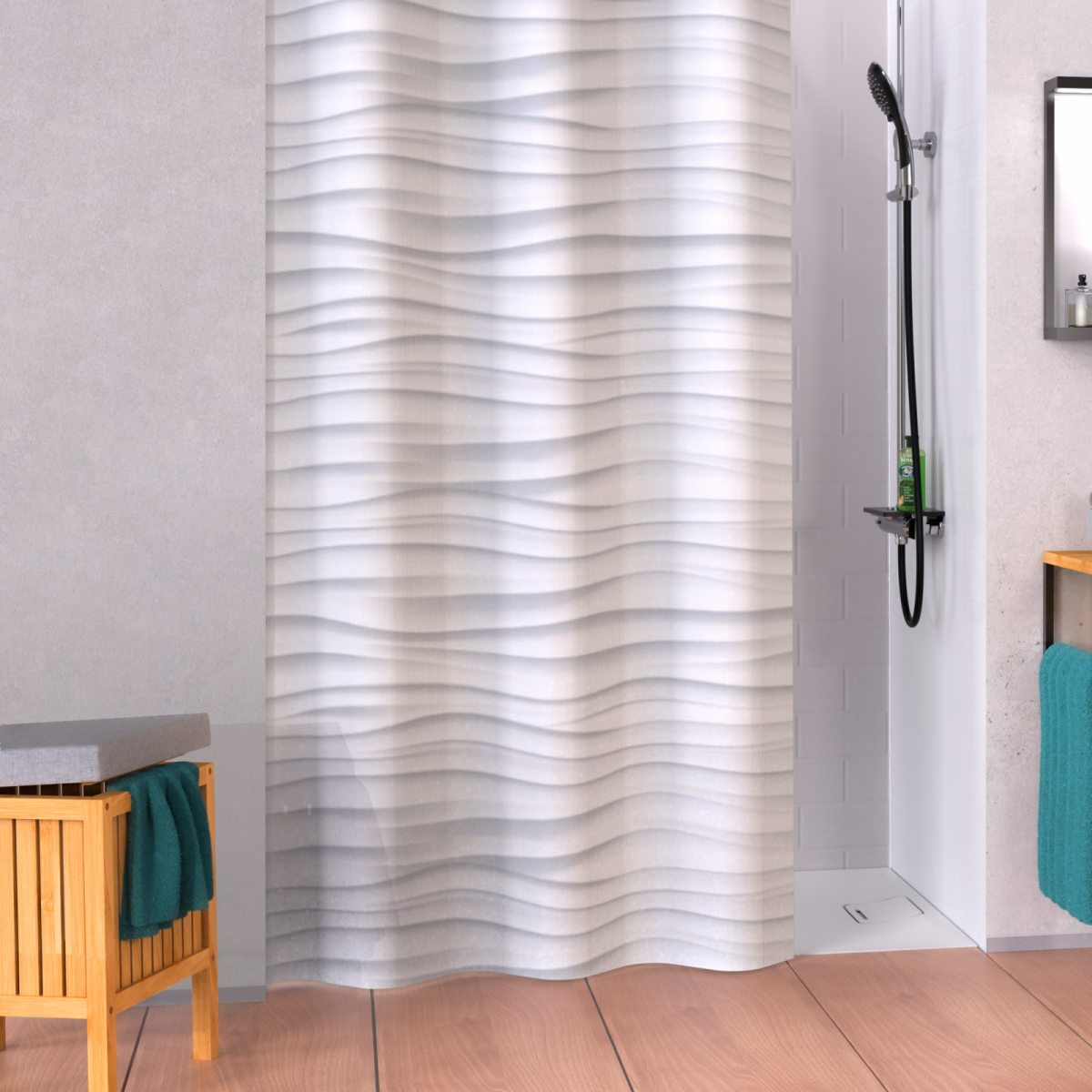 Duschvorhang mit grauen Wellenmustern in einem modernen Badezimmer mit Holzdetails.