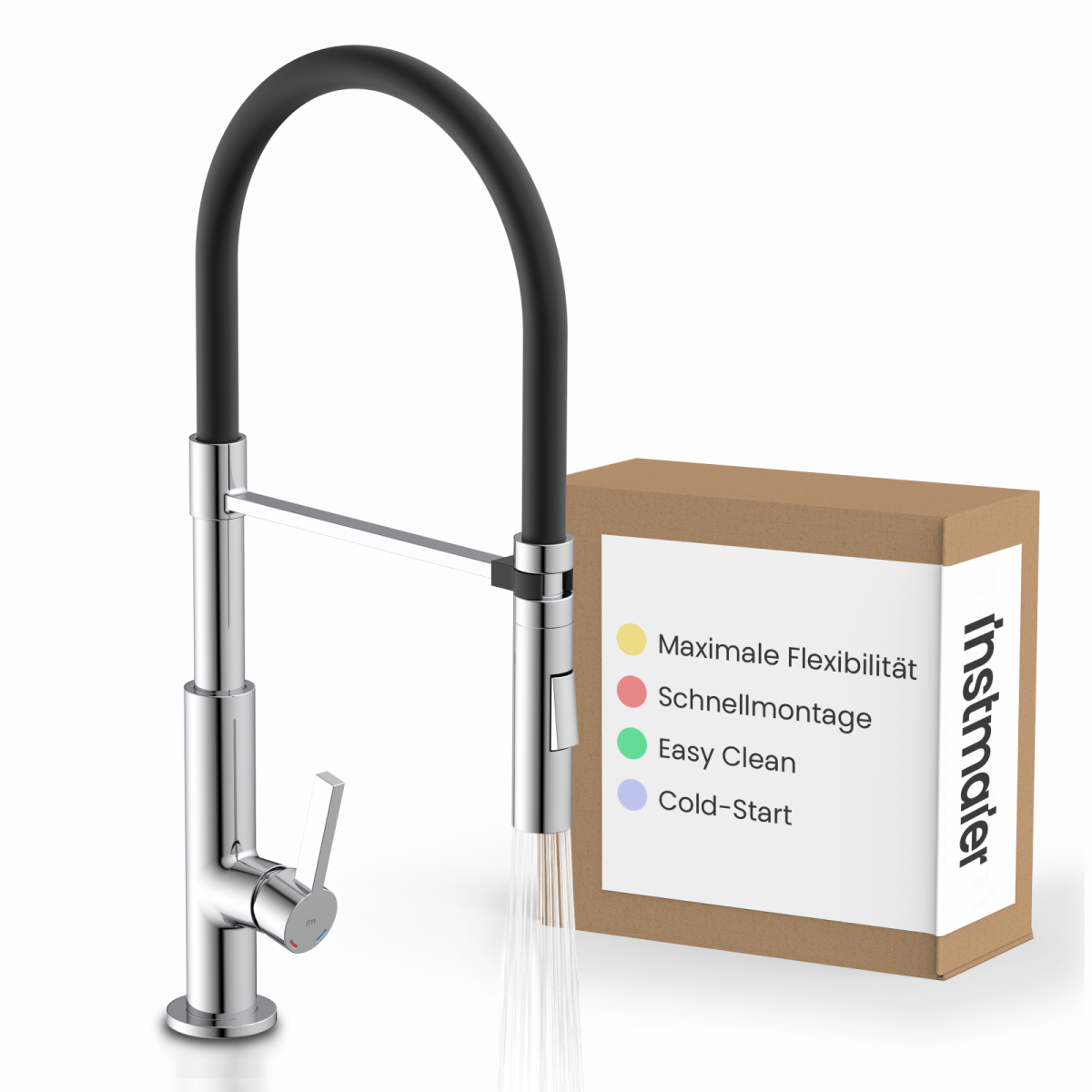 Chromfarbene KÃỳchenarmatur mit schwarzem Flexschlauch, Wasserstrahl und Verpackung daneben.