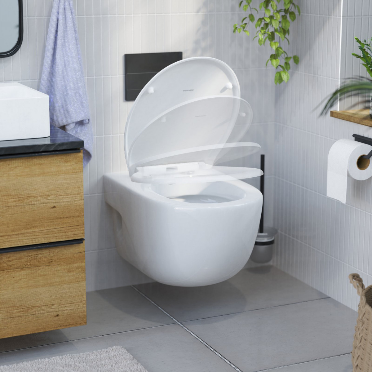 Wandhängendes WC mit WC-Sitz in weiß und Absenkautomatik in modernem Badezimmer