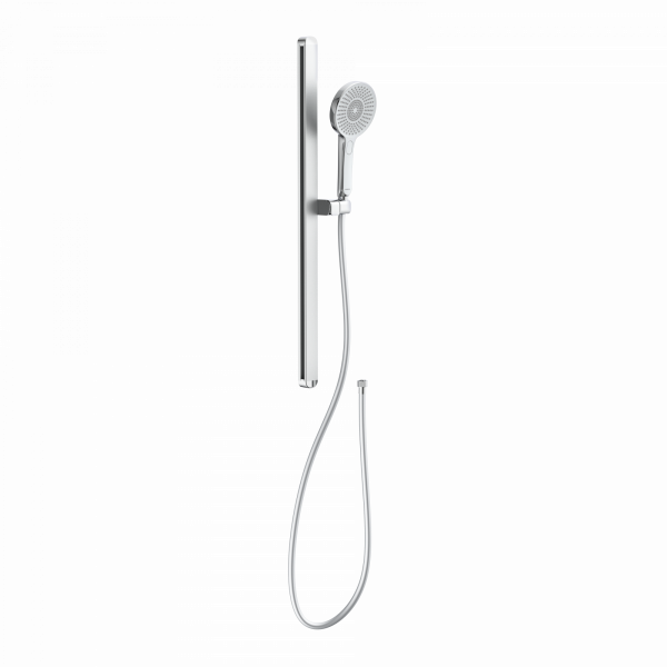 Verchromte Handbrause mit Brauseschlauch und höhenverstellbarer Wandstange.