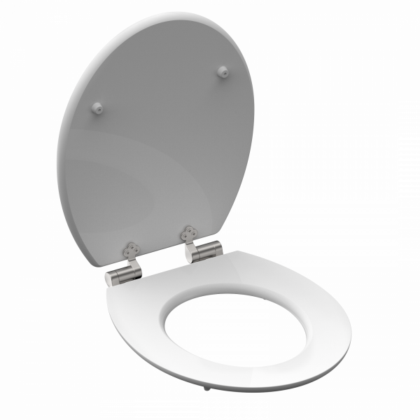 Weißer WC-Sitz mit geöffnetem Deckel und silberfarbenen Metallscharnieren.