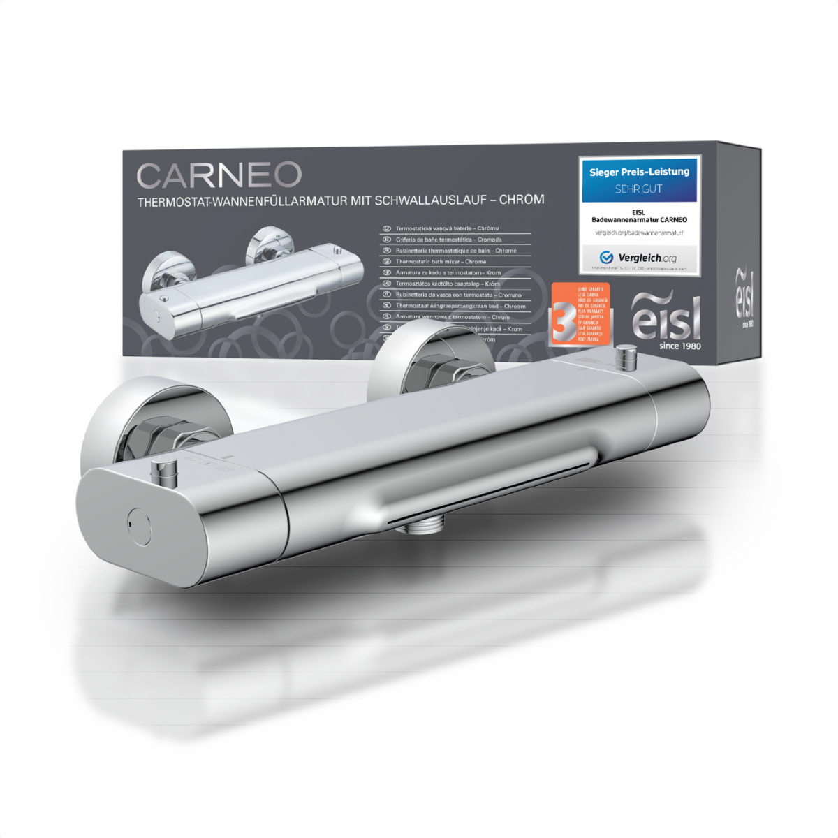 Chromfarbene Thermostat-Wannenfüllarmatur mit Schwallauslauf vor passender Produktverpackung - CARNEO
