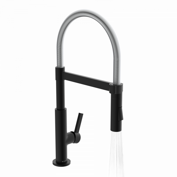 Schwarze Küchenarmatur mit flexiblem Federhals und laufendem Wasserstrahl.