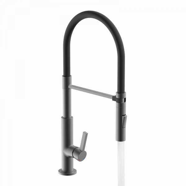 Schwarze Küchenarmatur mit hohem, flexiblem Auslauf und laufendem Wasserstrahl.