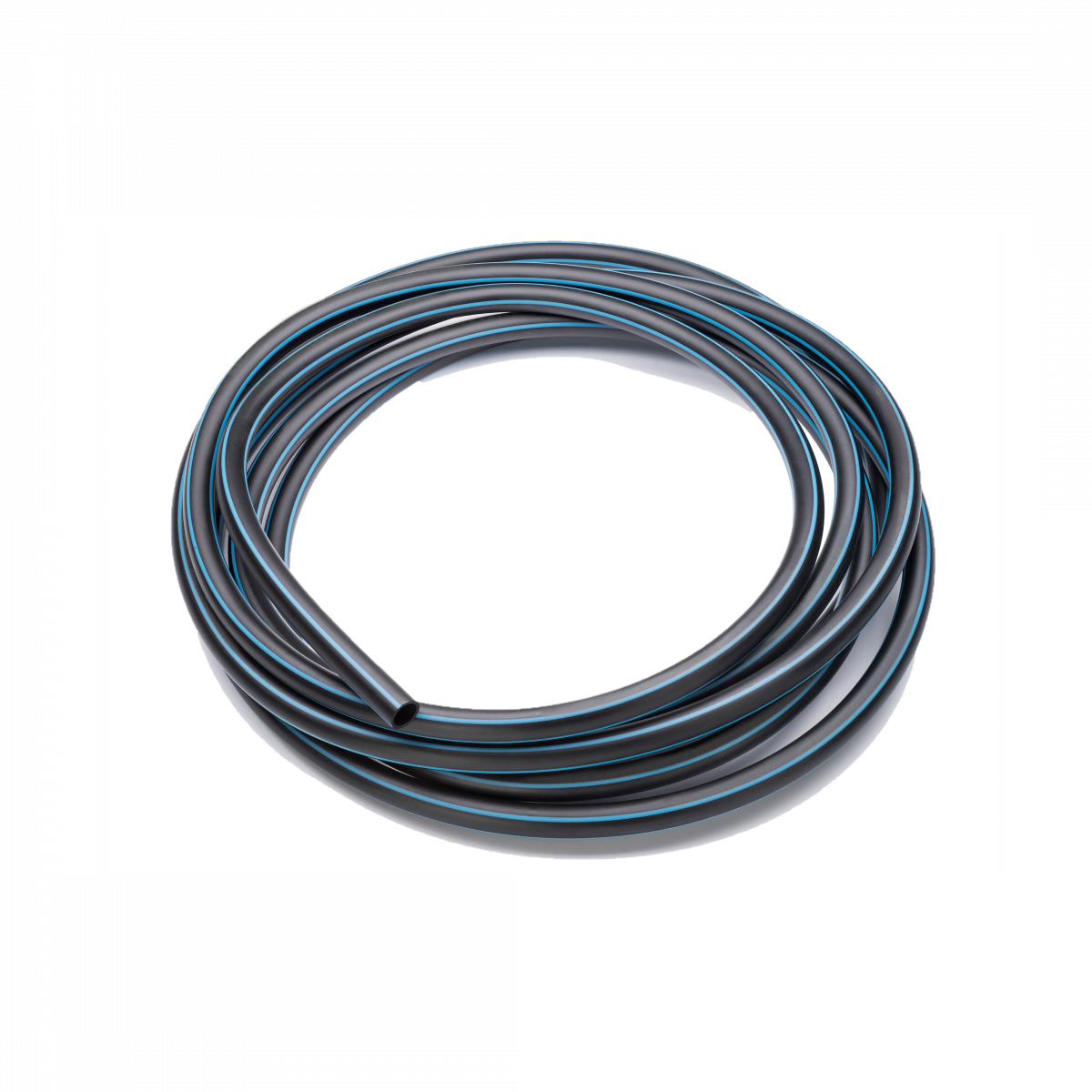 Schwarzer Kunststoffschlauch mit blauen Linien, zu einem Ring aufgewickelt.