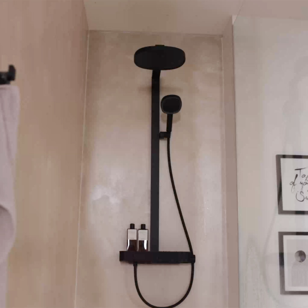 Regendusche in Schwarz matt
